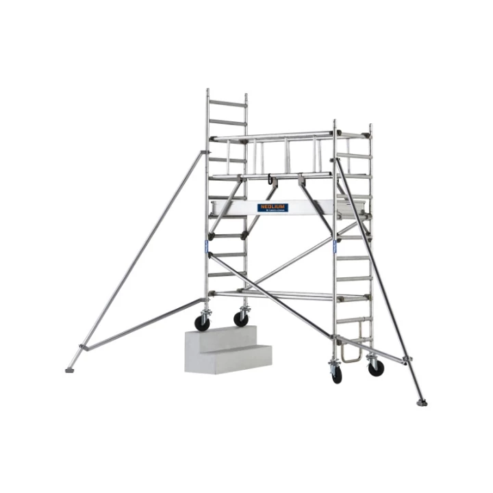 &Eacute;chafaudage roulant en aluminium Neolium 200 box 2m plancher