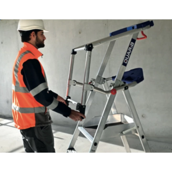Plateforme Fixe 7 marches - F7 PERFORM - mise en place garde-corps
