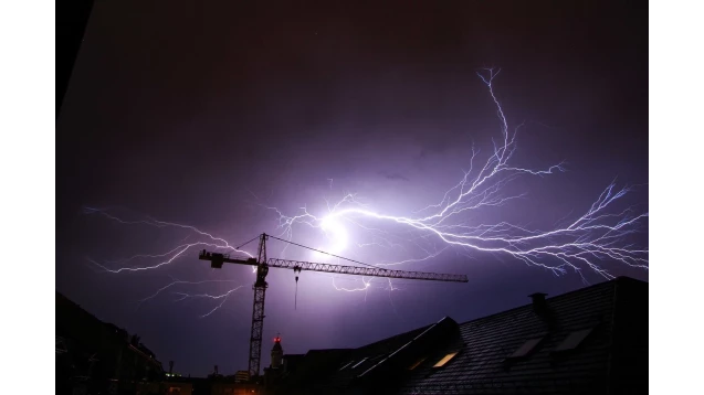 Risques climatiques&nbsp;: quelle protection pour les travailleurs sur &eacute;chafaudage&thinsp;? France &Eacute;chafaudage